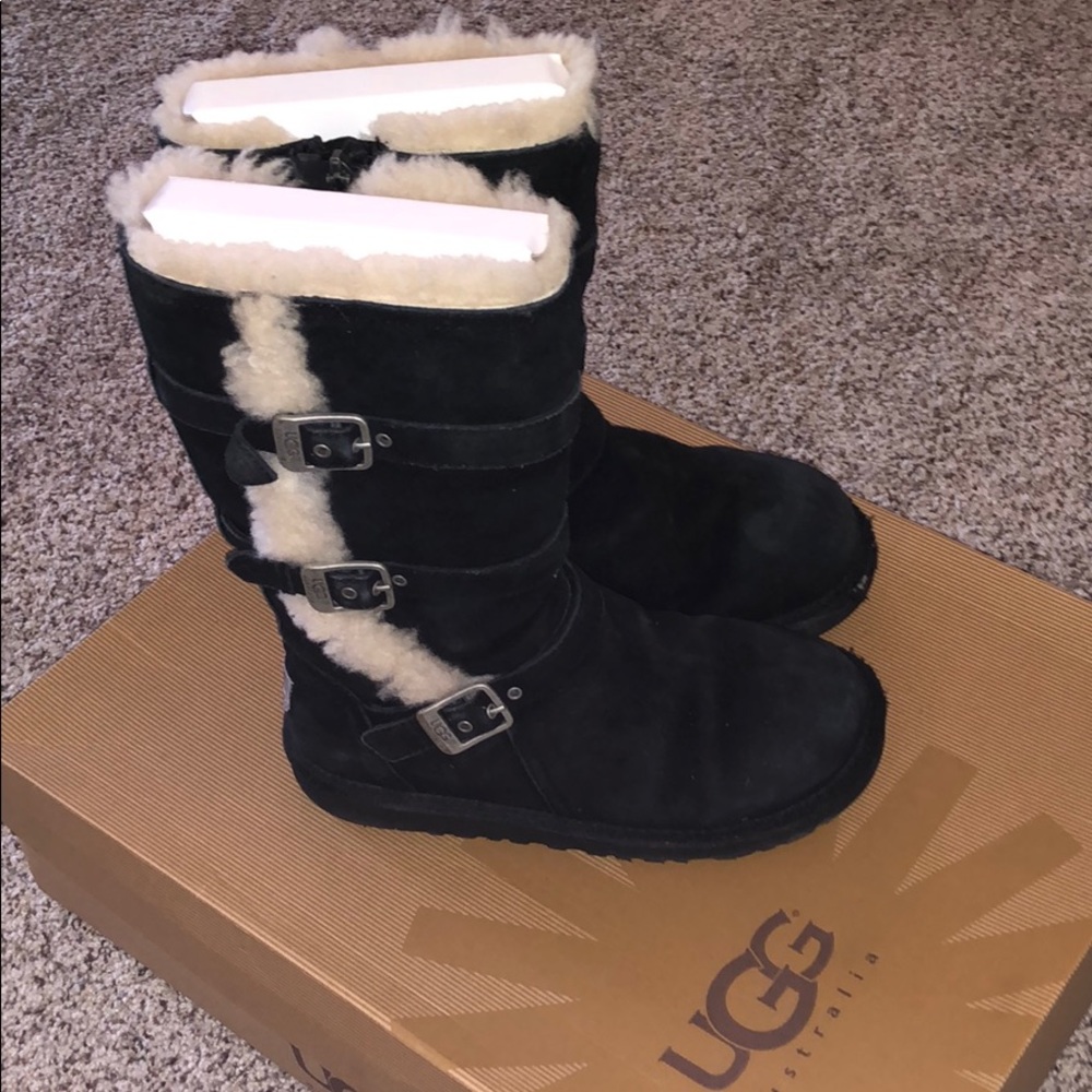 UGG K Maddi boots kids size 4 womens 6